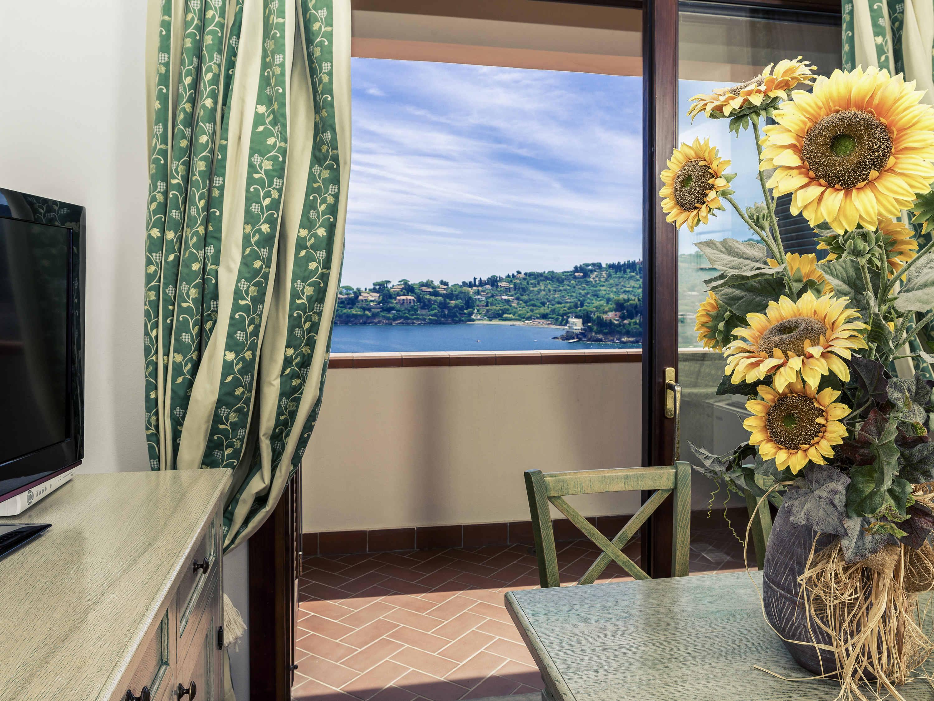 Albergo Filippo II Porto Santo Stefano  Exterior photo