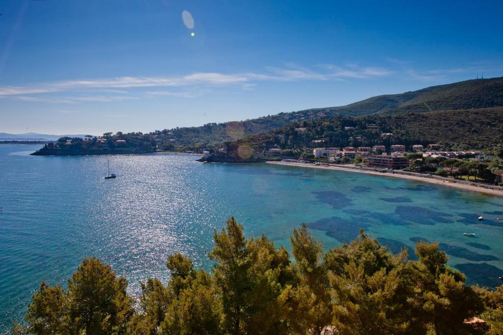 Albergo Filippo II Porto Santo Stefano  Exterior photo
